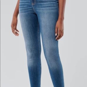 Hollister High-rise Super Skinny Jeans